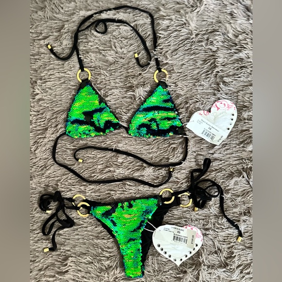 Beach Bunny Siren Song Bikini Top | XS | NWT Designer Swim - Picture 5 of 6